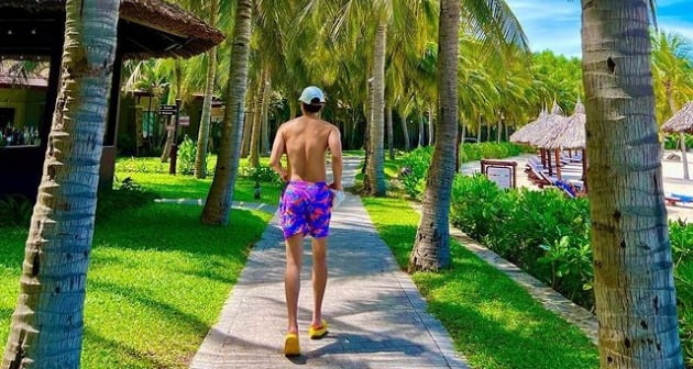 ♥백진희와 결혼 언급하더니…윤현민, 몸 만들러 해외 갔나? 탄탄 구릿빛 뒤태[TEN★]