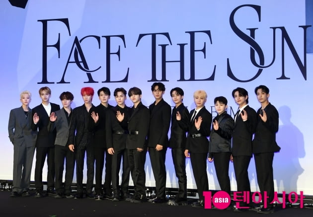 [TEN 포토] 세븐틴'2년 8개월만에 정규 4집 ‘페이스 더 선’으로 컴백'