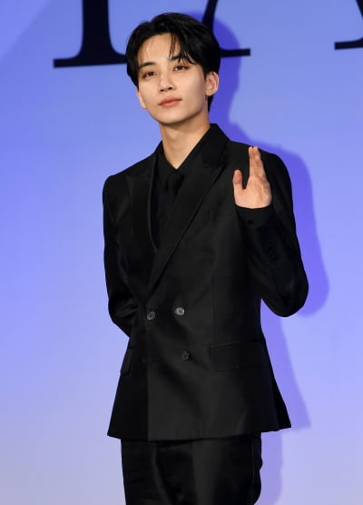 [TEN 포토] 세븐틴 정한 '또렷한 이목구비'