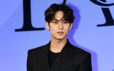 '컴백' 세븐틴 민규 "2년 8개월 만 돌아와…재계약 이후 감회 새로워"