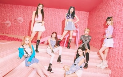 클라씨, 미니앨범 '리브스 어크로스' 콘셉트 포토 공개…클라스 넘치는 '컴백'