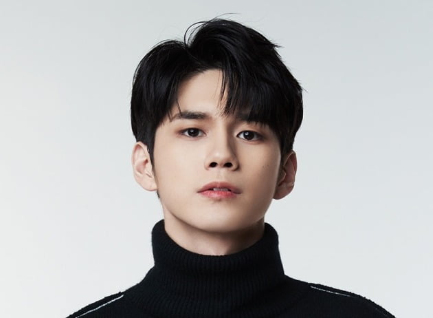 [공식] 옹성우, 로코 '힘쎈여자 강남순' 캐스팅…열혈 형사로 돌아온다