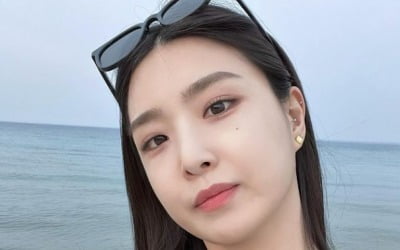 '브브걸' 유나, 관리를 얼마나 하는거야…아찔한 노출에도 끄떡없어[TEN★]
