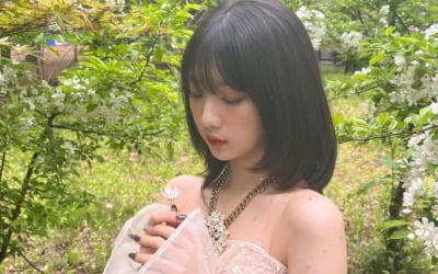 '이달소' 여진, 5월의 신부같아…공주풍 블라우스도 '찰떡'[TEN★]