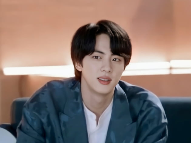 방탄소년단 진 'Yours', 아이튠즈 103개국 '1위'