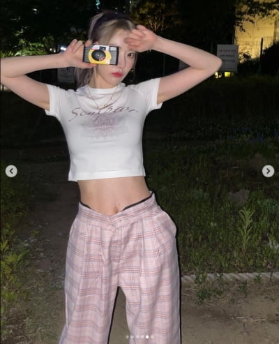 르세라핌 사쿠라, 한줌 개미 허리...장미꽃 기죽이는 미모[TEN★]