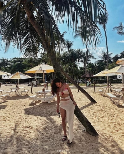 김희정, 비키니 입고 아찔한 볼륨감...구리빛 섹시미[TEN★]