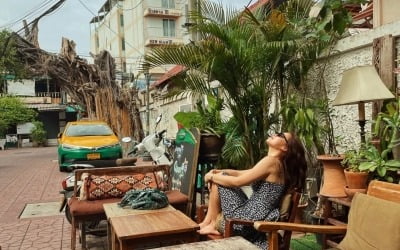 소유, 여유 넘치는 '휴가룩'…군살 제로 '탄탄 몸매' [TEN★]