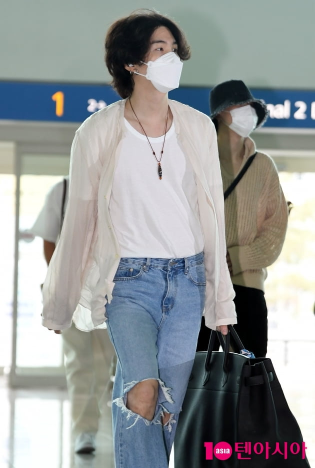 [종합] "손인사도 슈퍼스타"…방탄소년단, 백악관 입성 위해 美 출국 