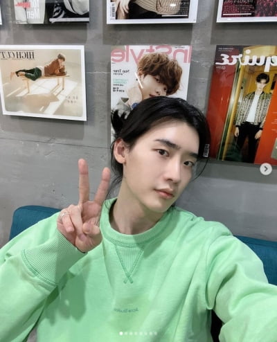 이종석, 머리도 묶으니 더 예쁘죠~...여동생 인가?[TEN★]