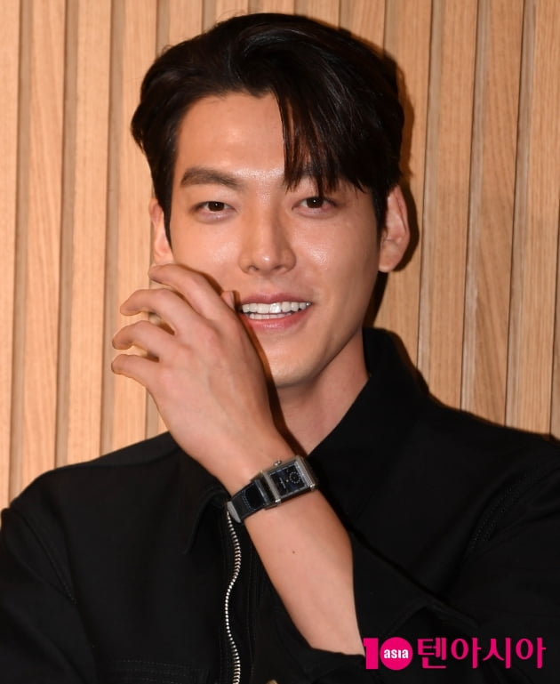 [TEN 포토] 김우빈 '♥신민아가 반한 미소'