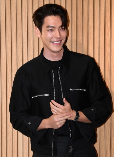 [TEN 포토] 김우빈 '달콤한 미소'