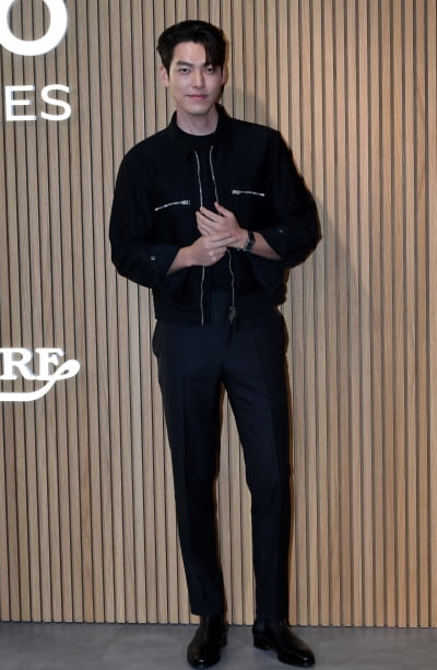 [TEN 포토] 김우빈 '상남자의 샤프한 비주얼'