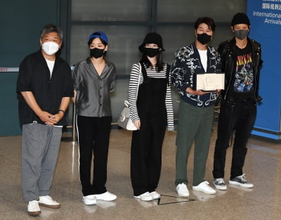 [TEN 포토] 영화 '브로커' 칸 영화제 마치고 귀국