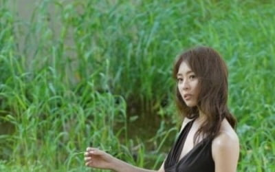 이연희, 여리여리 팔·검정 드레스…세련·섹시美 폭발 [TEN★]