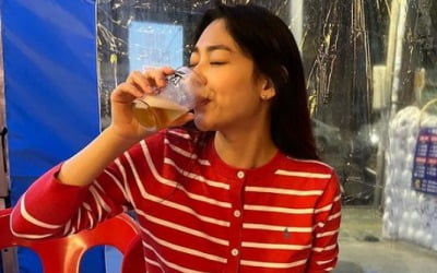 강미나, 회에 맥주는 진리지…이러다 광고 들어오겠네[TEN★]