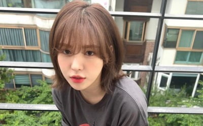 웬디, 난간에 아슬아슬 기댔네…레드벨벳 대표 과즙상[TEN★]