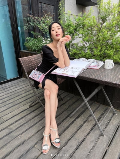 '유지태♥' 김효진, 168cm 압도적 각선미..."시간이 남아서"[TEN★]