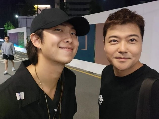'트민남' 전현무, 방탄소년단 RM→이장원 만났다 "옛 인연, 소중히 느껴진 순간"[TEN★]