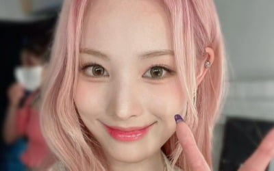 엔믹스 지니, 활짝 핀 장미꽃 같네…러블리한 꽃미모[TEN★]