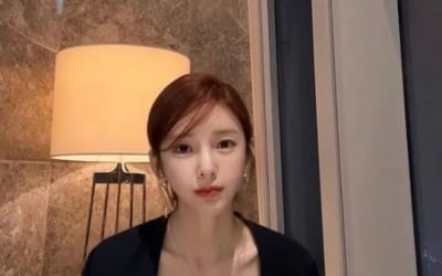 야옹이 작가, 탱크톱 입고 '글래머 몸매' 과시…숨길 수 없는 여신美 [TEN★]