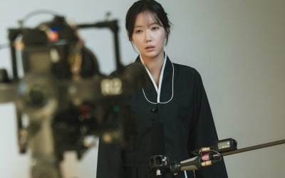 임수향, 상복→법복…'닥터로이어' 제작진 "감정 소모 컸을 것"