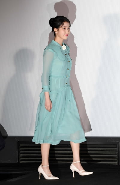 [TEN 포토] 아이유 '그림자 마저 이쁨'