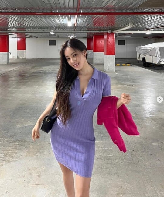 효민, 몸매 드러나는 니트 원피스로 과감 노출…이렇게 글래머였나 [TEN★]