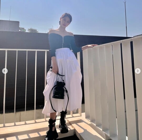 (사진=설현 SNS)