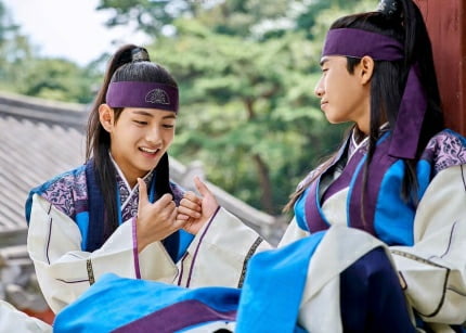 방탄소년단 뷔, 드라마 '화랑' 사진 공개...'한성의 추억'