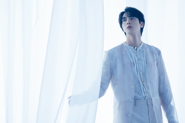 방탄소년단 진, '美'로 팬들을 사로잡다.. Door 버전 콘셉트 포토