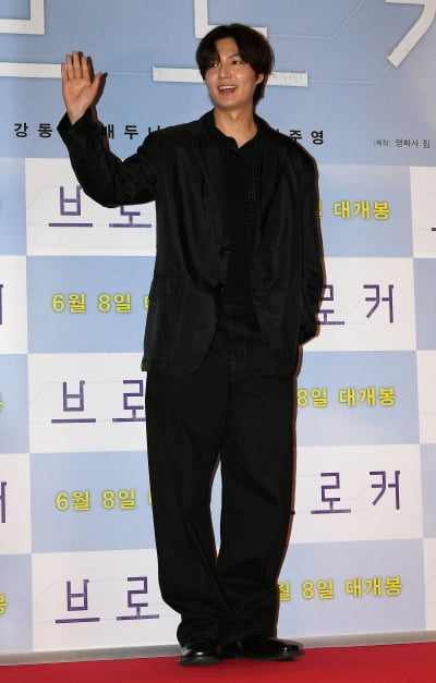 [TEN 포토] 이민호 '시크한 올블랙'