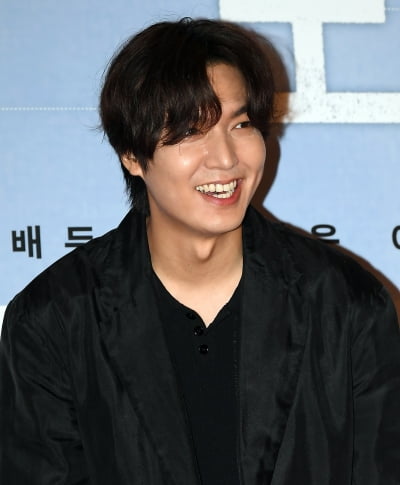 [TEN 포토] 이민호 '호탕한 웃음'