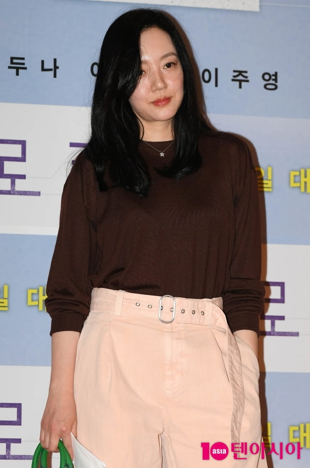 [TEN 포토] 임수정 '때론 시크하게'