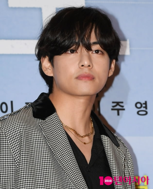 [TEN 포토] BTS 뷔 '빠져드는 눈빛'