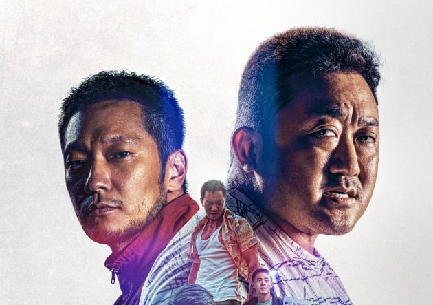 마동석X손석구 '범죄도시2', 하루 만에 다시 1위…'스파이더맨: 노 웨이 홈' 넘었다