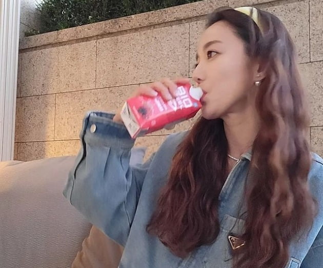 '40대' 이소연, 8kg 감량 하더니…200만원 명품 P사 크롭 청재킷도 '찰떡'[TEN★]