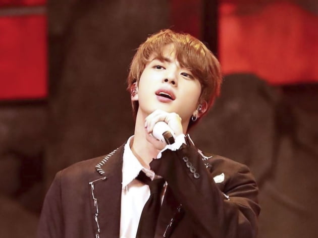 방탄소년단 진, 전 세계 차트 장악 '진 매직' 다시 '증명'