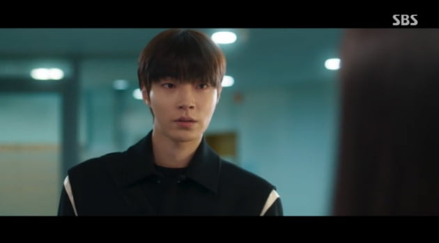 [종합] '학생' 황인엽, '교수' 서현진에 직진 고백 "저 교수님 좋아해요"('오수재')
