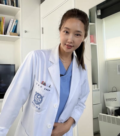 "벗고 다녀 강간 당했다는 격"…치과의사 이수진, 네티즌 조언에 '발끈' [TEN★]