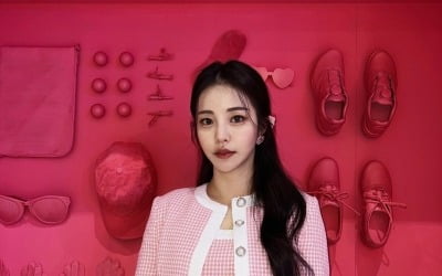 브브걸 유정, 분홍색도 잘 어울리는 '꼬북좌'…청순·세련美 가득 [TEN★]