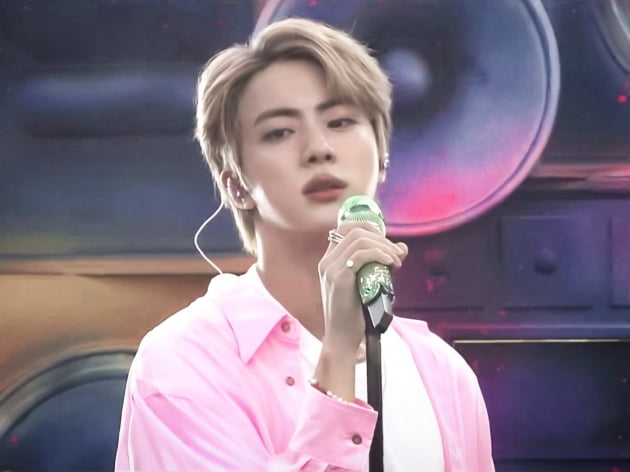 방탄소년단 진, ‘韓 OST 최초’300만 샤잠 돌파..솔로곡 'Yours'의 인기행진