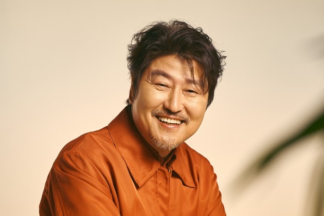 송강호 "아이유 드라마 안 본 게 없을 정도로 팬…'브로커'서 호흡, 탄성"[인터뷰②]