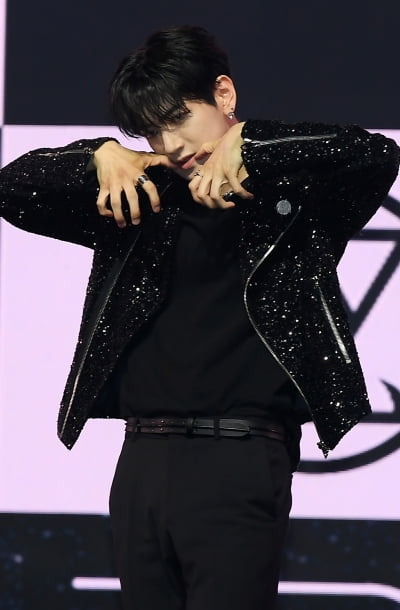 [TEN 포토] 트렌드지 윤우 '완벽한 표정'