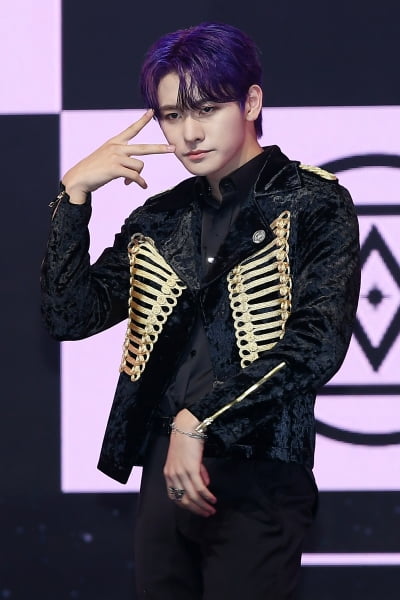 [TEN 포토] 트렌드지 은일 '우주를 담은 눈동자'