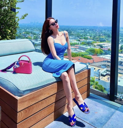 '사업가♥' 클라라, 민소매 밀착 원피스로 드러낸 볼륨감 [TEN★]