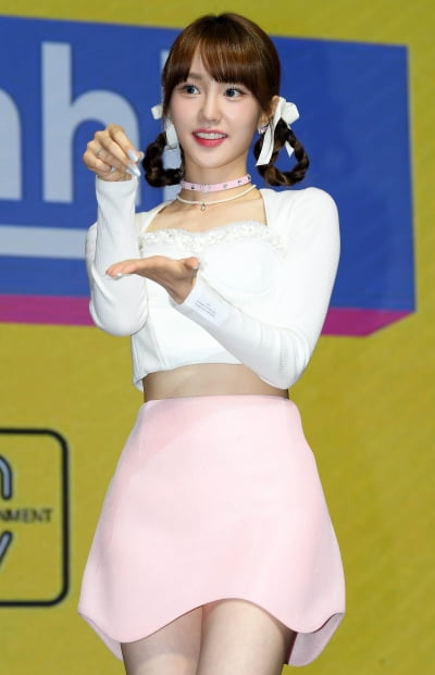 [TEN 포토] 우아! 나나 '점점 이뻐지네'