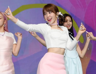 [TEN 포토] 우아! 나나 '춤추는 인형'