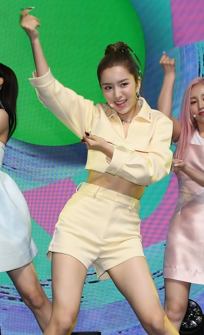 [TEN 포토] 우아! 루시 '심쿵한 표정'