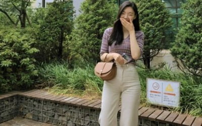'윤남기♥' 이다은, 남편을 전용 찍사로 쓰네…혼인신고 마치니 '싱글벙글'[TEN★]
